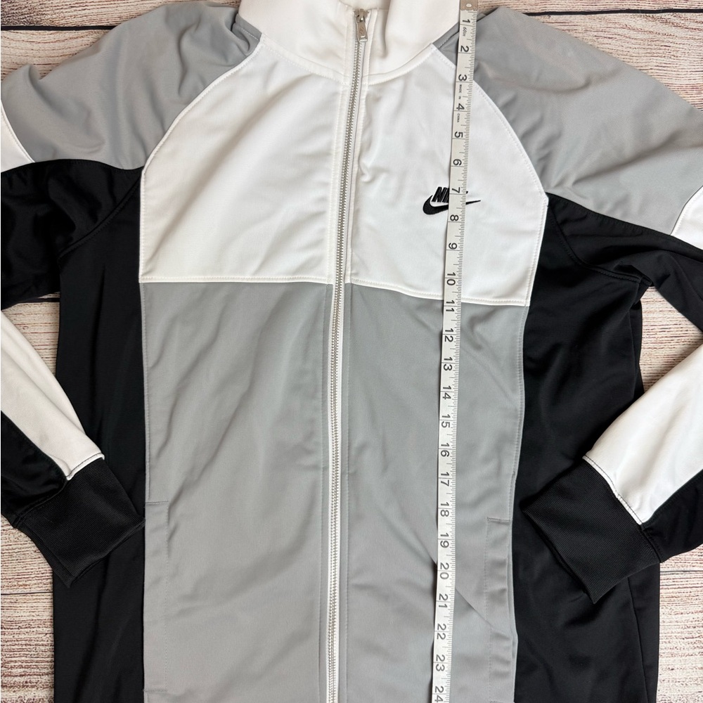 Nike Men’s Colorblock Track Jacket in Gray, White & Black Size Medium - Picture 3 of 6